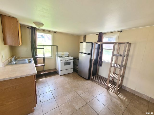 224 & 224½ GRANDVIEW Avenue, East Peoria, IL 61611