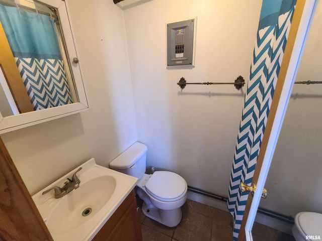 224 & 224½ GRANDVIEW Avenue, East Peoria, IL 61611