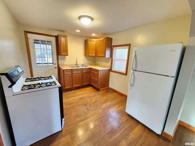 224 & 224½ GRANDVIEW Avenue, East Peoria, IL 61611
