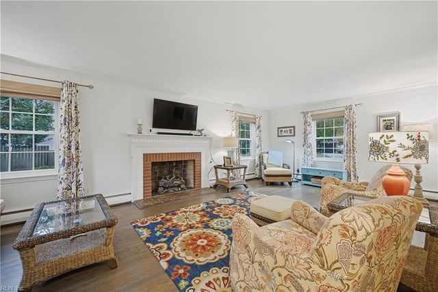 7312 Colony Point RD, Norfolk, VA 23505