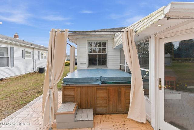 146 Bimini Drive, Toms River, NJ 08757
