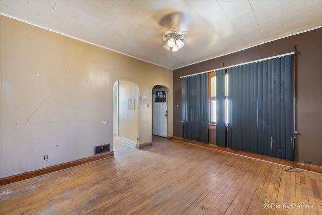 5017 W OGDEN Avenue, Cicero, IL 60804