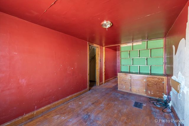 5017 W OGDEN Avenue, Cicero, IL 60804