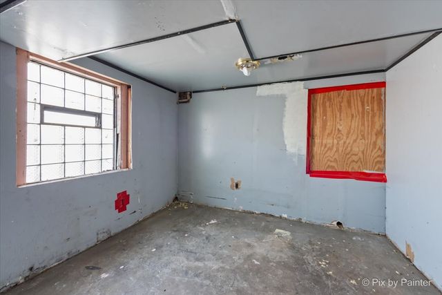 5017 W OGDEN Avenue, Cicero, IL 60804