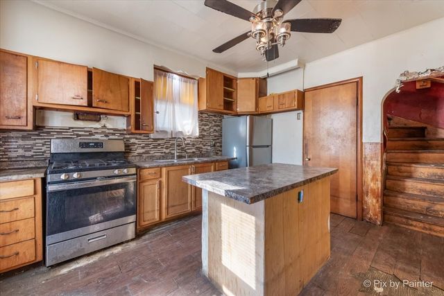 5017 W OGDEN Avenue, Cicero, IL 60804