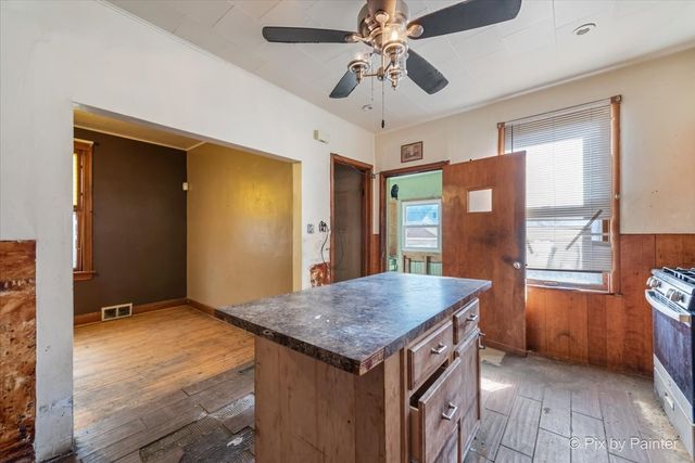 5017 W OGDEN Avenue, Cicero, IL 60804