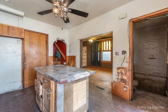 5017 W OGDEN Avenue, Cicero, IL 60804