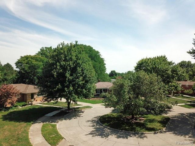 14430 Shadywood Court, Plymouth, MI 48170