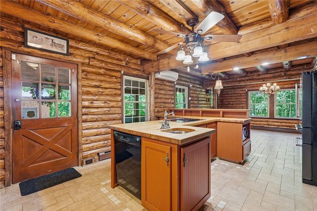 194 Foster Rd, North Sewickley Twp, PA 15010