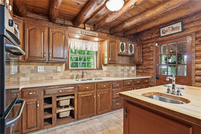 194 Foster Rd, North Sewickley Twp, PA 15010