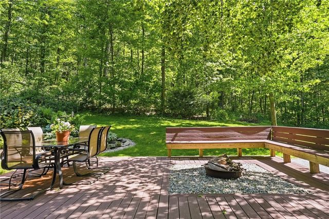 194 Foster Rd, North Sewickley Twp, PA 15010