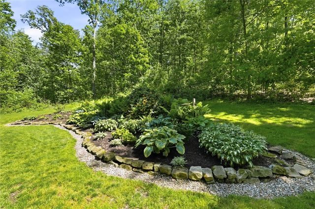 194 Foster Rd, North Sewickley Twp, PA 15010