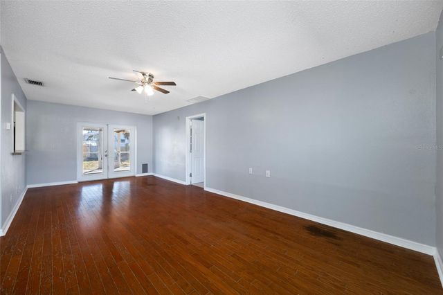 218 80TH AVENUE N, St Petersburg, FL 33702