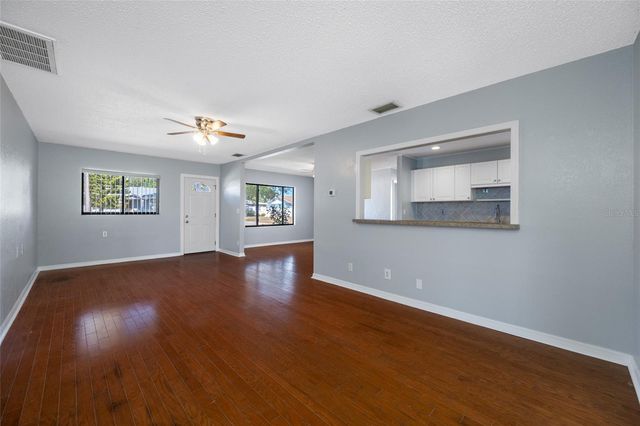 218 80TH AVENUE N, St Petersburg, FL 33702