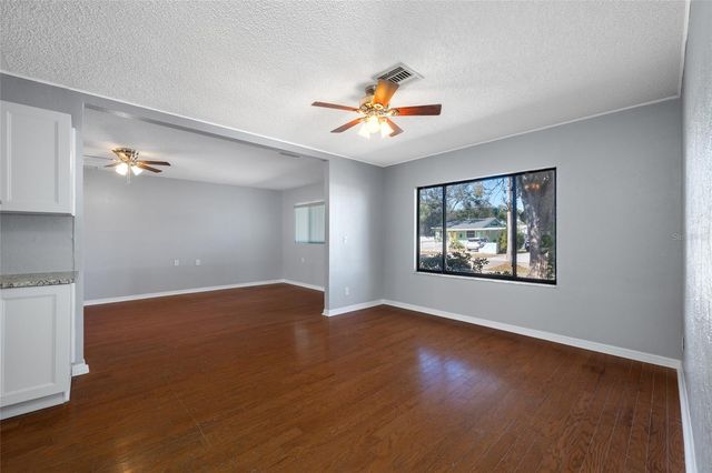 218 80TH AVENUE N, St Petersburg, FL 33702