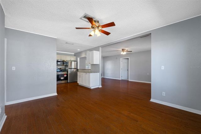 218 80TH AVENUE N, St Petersburg, FL 33702