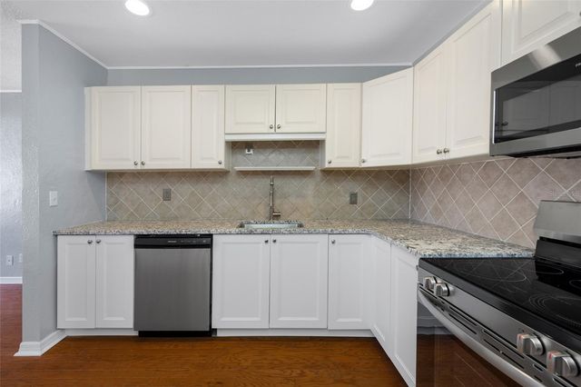 218 80TH AVENUE N, St Petersburg, FL 33702