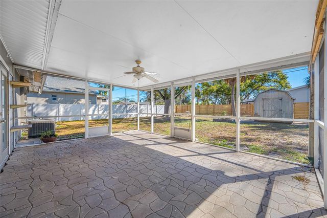 218 80TH AVENUE N, St Petersburg, FL 33702