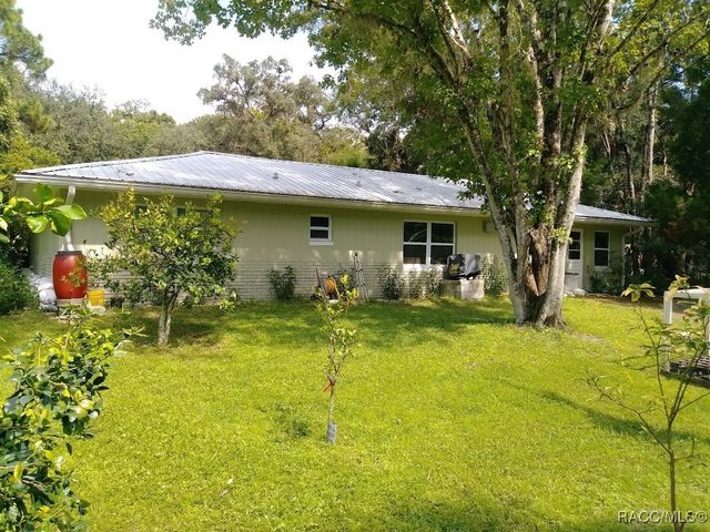 25 64th Street, Yankeetown, FL 34498