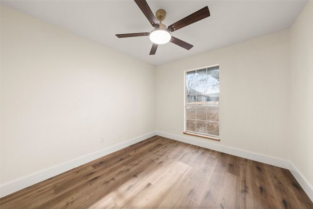 1020 Dane Drive, Hewitt, TX 76643