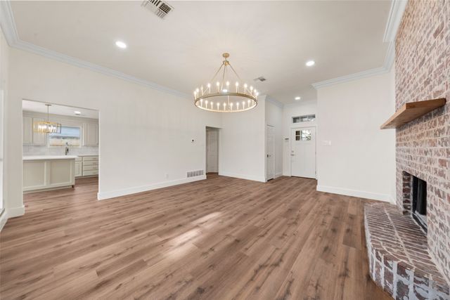 1020 Dane Drive, Hewitt, TX 76643