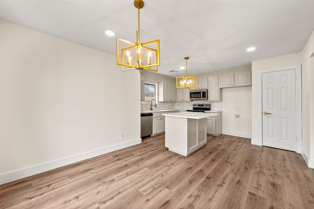 1020 Dane Drive, Hewitt, TX 76643