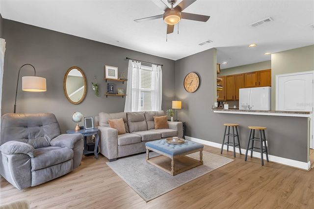 28 W ESTHER STREET E, Orlando, FL 32806