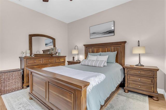 28 W ESTHER STREET E, Orlando, FL 32806