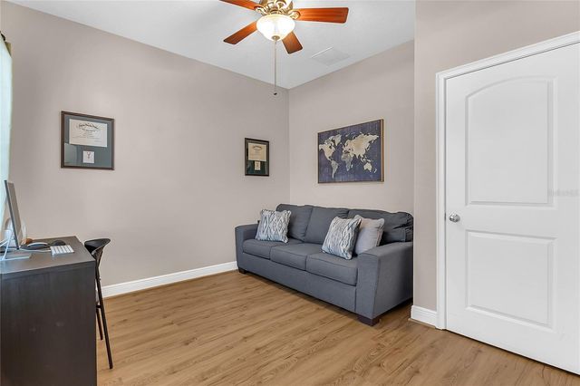 28 W ESTHER STREET E, Orlando, FL 32806