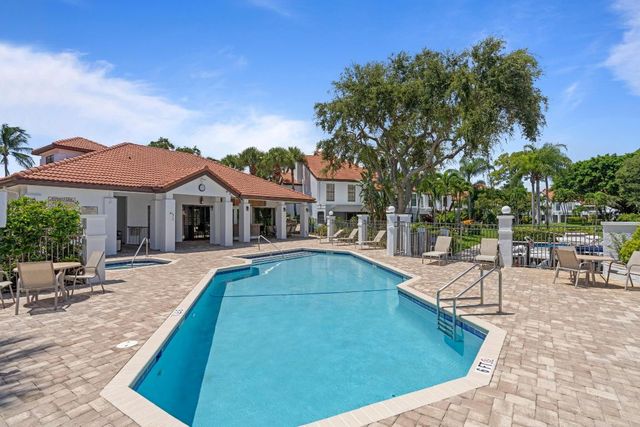 2339 Treasure Isle Drive 43, Palm Beach Gardens, FL 33410