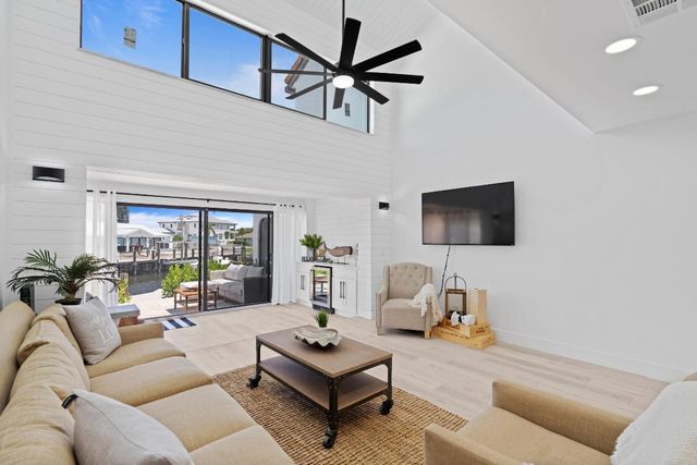 2339 Treasure Isle Drive 43, Palm Beach Gardens, FL 33410