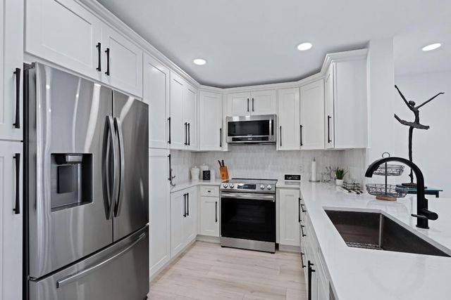 2339 Treasure Isle Drive 43, Palm Beach Gardens, FL 33410