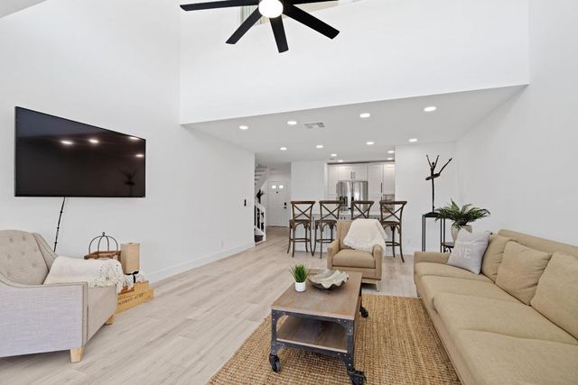 2339 Treasure Isle Drive 43, Palm Beach Gardens, FL 33410