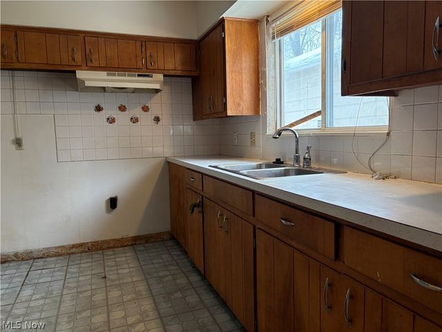 1628 Merrill Avenue, Akron, OH 44306