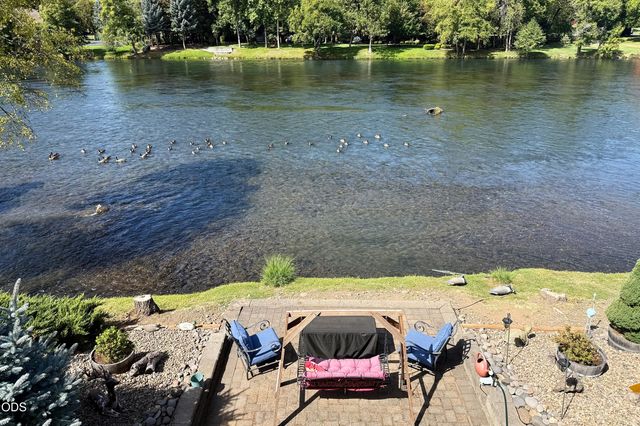 20551 Highway 62, Shady Cove, OR 97539