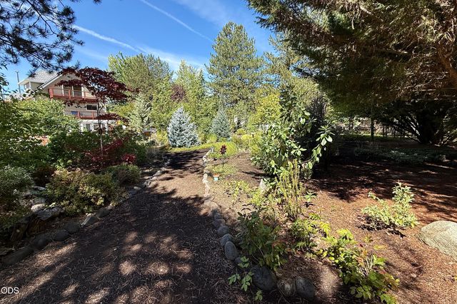 20551 Highway 62, Shady Cove, OR 97539