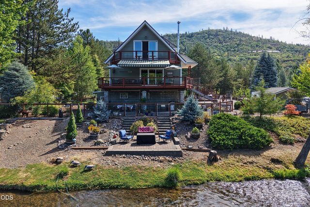 20551 Highway 62, Shady Cove, OR 97539