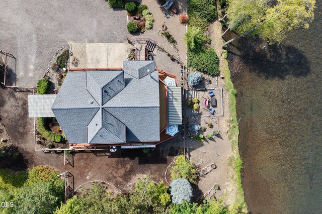 20551 Highway 62, Shady Cove, OR 97539