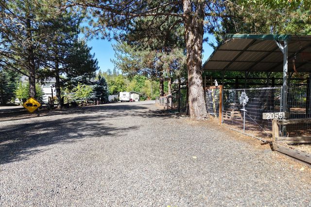 20551 Highway 62, Shady Cove, OR 97539