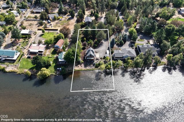 20551 Highway 62, Shady Cove, OR 97539