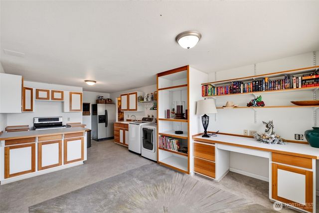 6513 27th Lane SE, Lacey, WA 98503