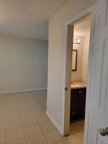2139 Shiveley Circle, Houston, TX 77032