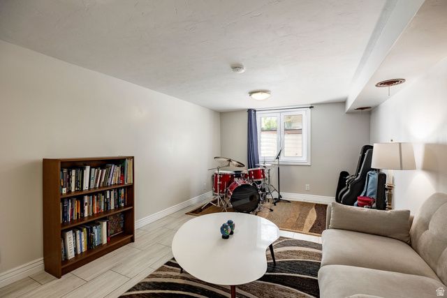 1752 E RAMONA AVE, Salt Lake City, UT 84108