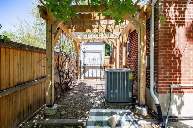 1752 E RAMONA AVE, Salt Lake City, UT 84108
