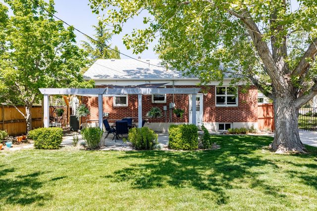 1752 E RAMONA AVE, Salt Lake City, UT 84108