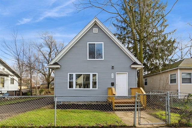 979 Lavette Avenue, Benton Harbor, MI 49022