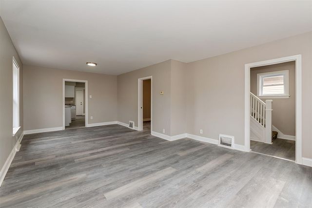 979 Lavette Avenue, Benton Harbor, MI 49022