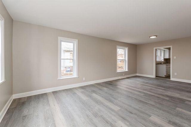 979 Lavette Avenue, Benton Harbor, MI 49022