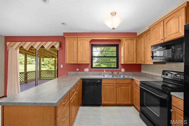 6201 Heritage Station Road, Belleville, IL 62223