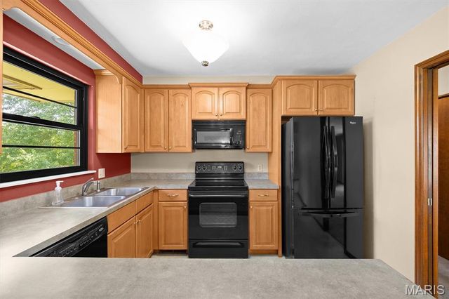 6201 Heritage Station Road, Belleville, IL 62223